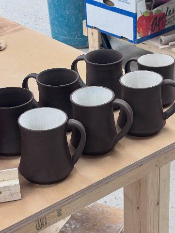 got some @tuckers.pottery blackstone from @ceramics_canada_calgary 

gonna do some white and clear transfers